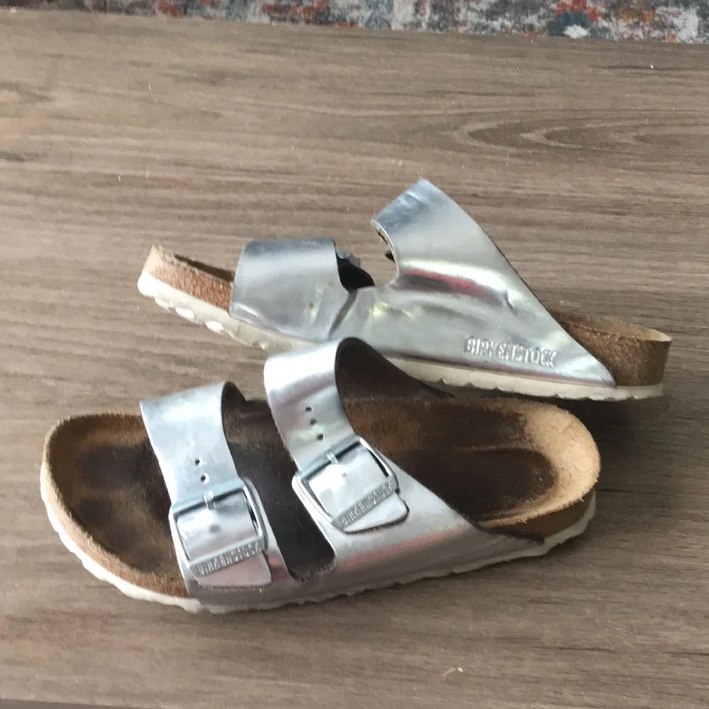 🔥🔥🔥Birkenstock Arizona women’s size 7🔥🔥🔥 - Picture 5 of 6